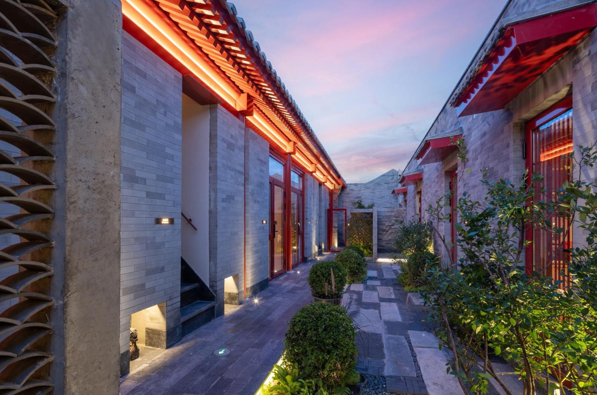 Happy Dragon Courtyard- Newly Renovated With French Windows, Near Tian'Anmen Forbidden City,Lama Temple And Heaven Temple, 3Minutes Walk From Subway,Fluent English Speaking With Tourist Sights Tickets Service ,Free Coffee &Laundry Service Beijing Exterior photo