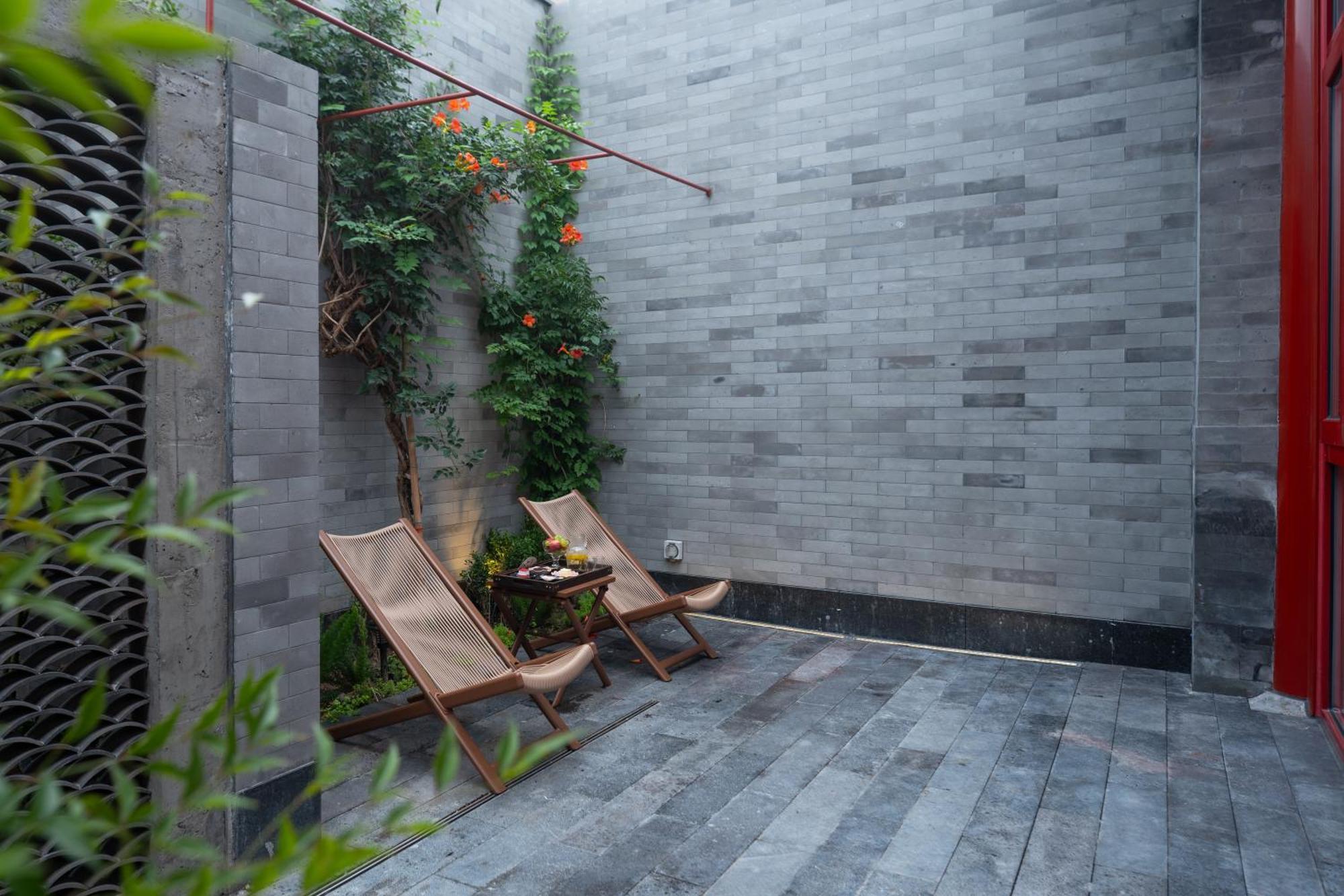 Happy Dragon Courtyard- Newly Renovated With French Windows, Near Tian'Anmen Forbidden City,Lama Temple And Heaven Temple, 3Minutes Walk From Subway,Fluent English Speaking With Tourist Sights Tickets Service ,Free Coffee &Laundry Service Beijing Exterior photo